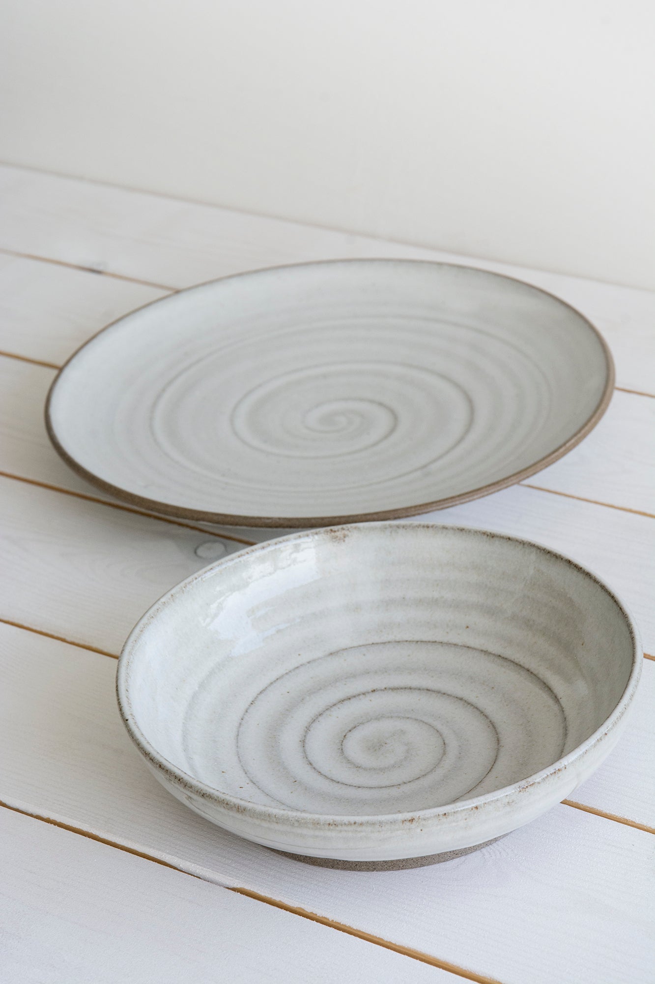 Pottery Dinnerware, Main Course and Salad Plate, 2 Plates - RAMIREZ ZANOTTY- plates