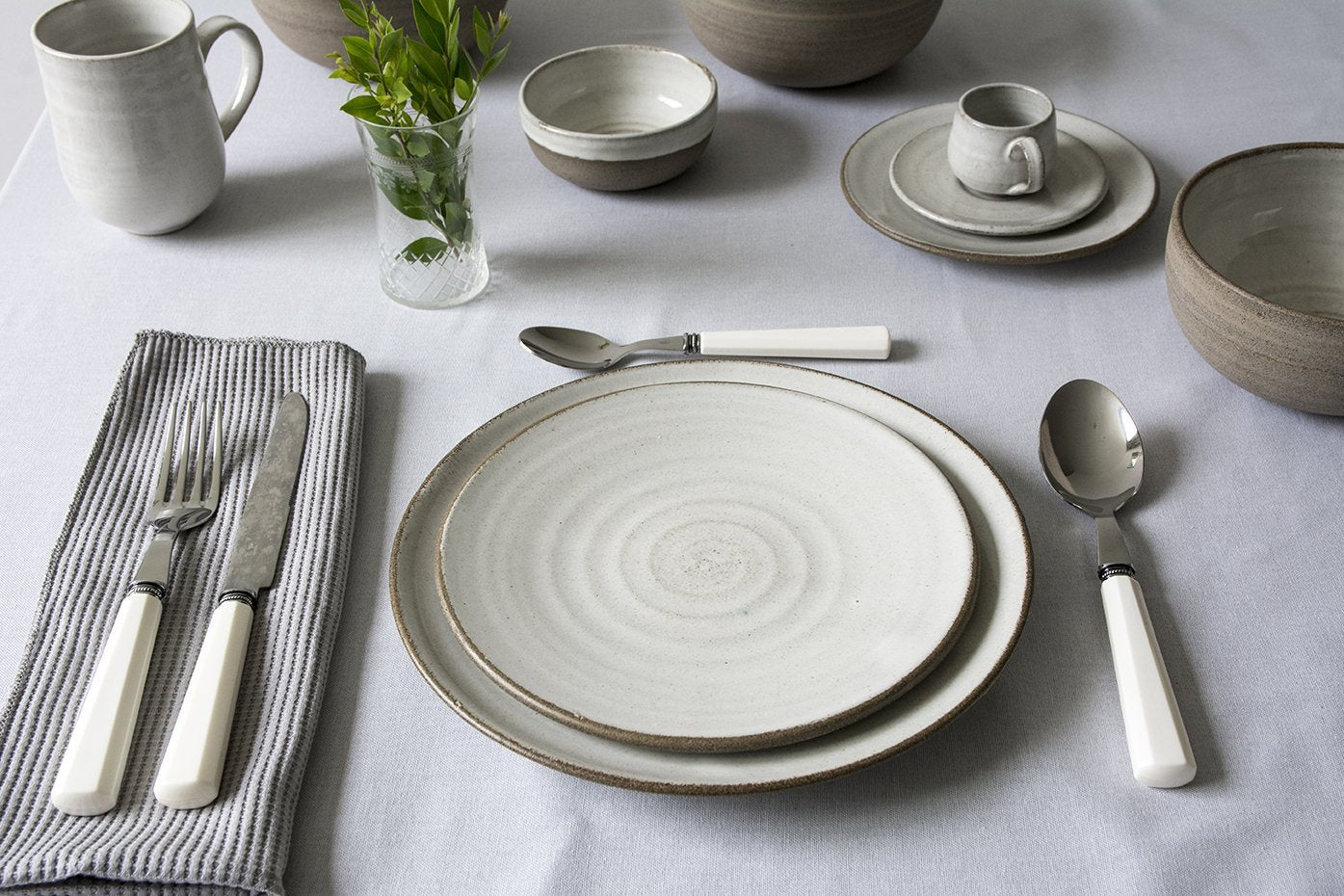 Pottery Dinnerware, Main Course and Salad Plate, 2 Plates - RAMIREZ ZANOTTY- plates