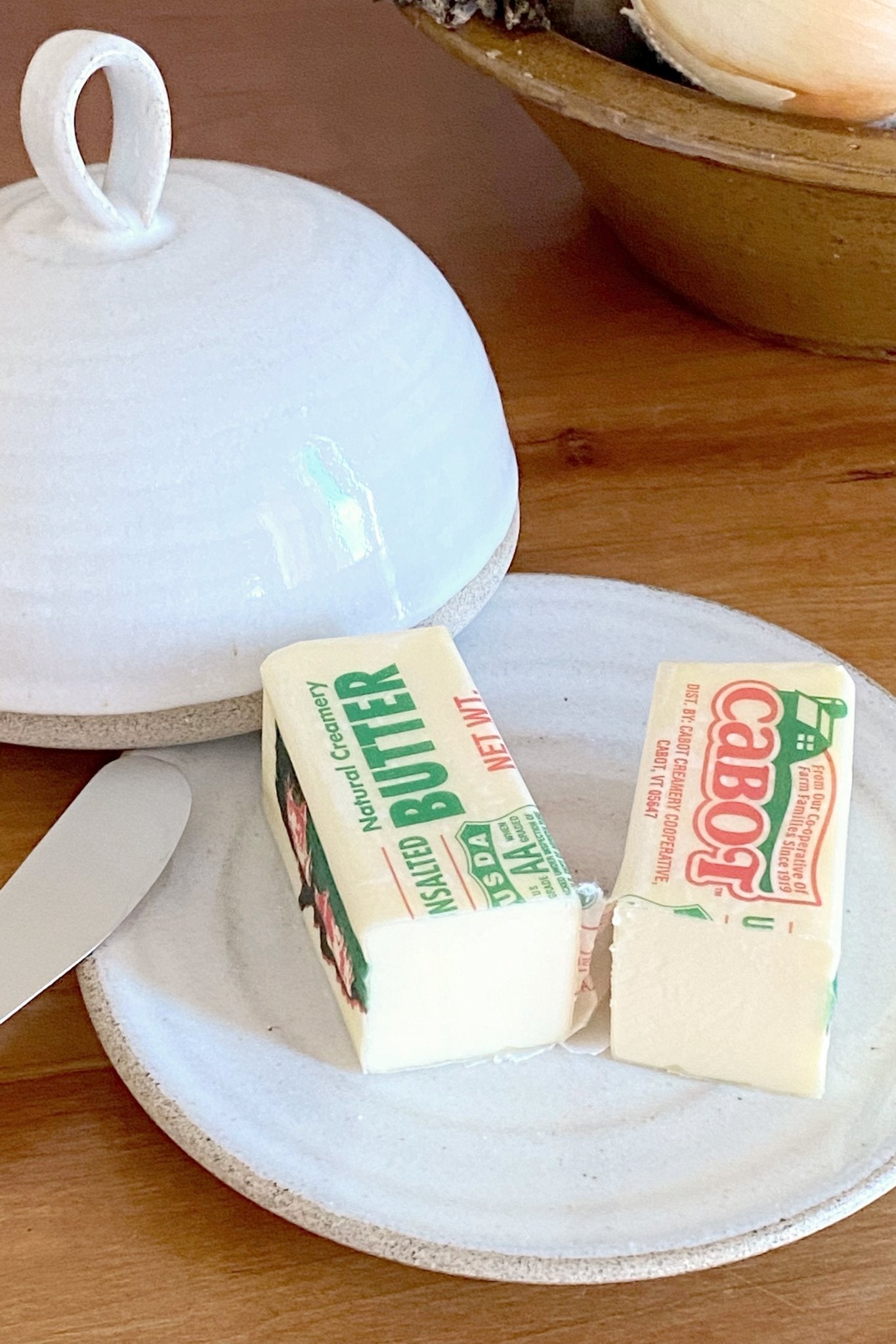 Pottery Round Butter Dish - RAMIREZ ZANOTTY- Buttery Dish